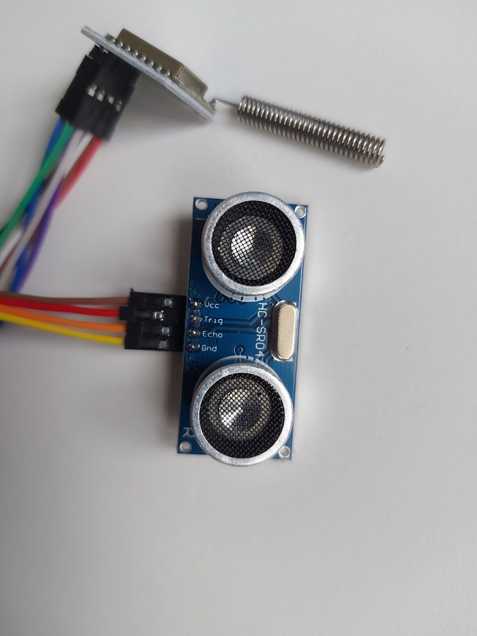 Ultrasonic sensor and LoRa module